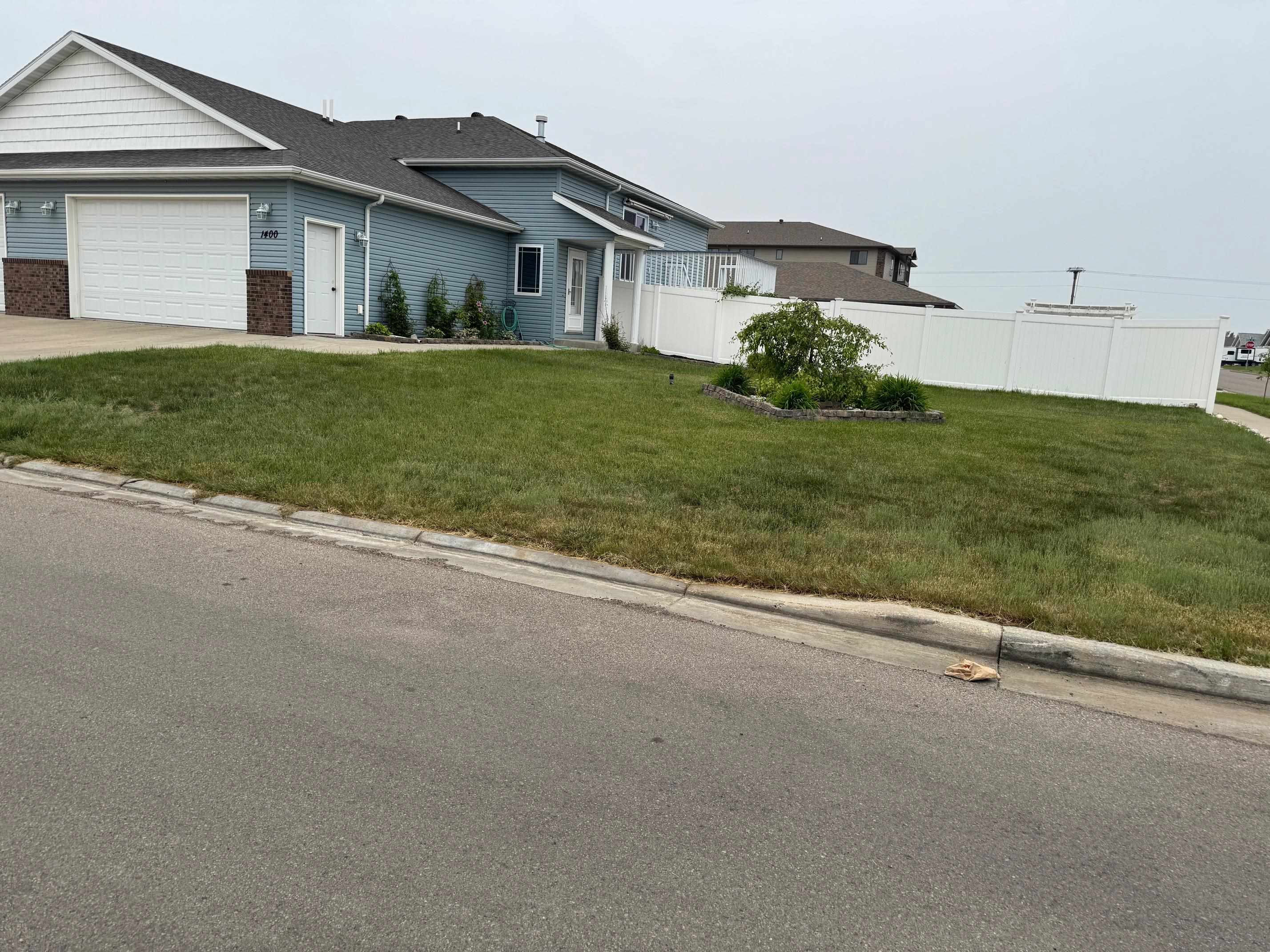Property Photo: 1400 34th Ave SE ND 58701