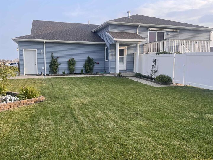 Property Photo: 1400 34th Ave SE ND 58701