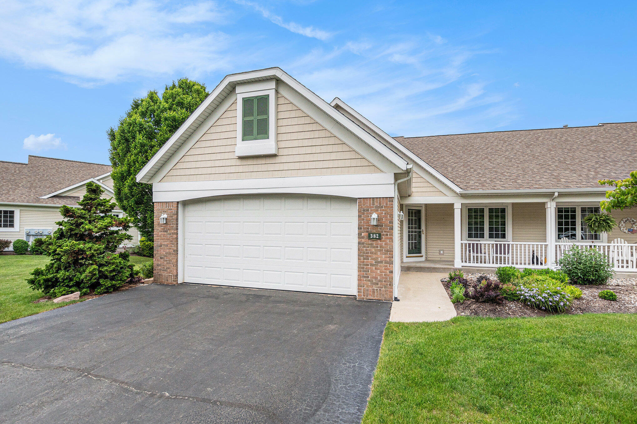 382 Timberlake E  Holland MI 49424 photo