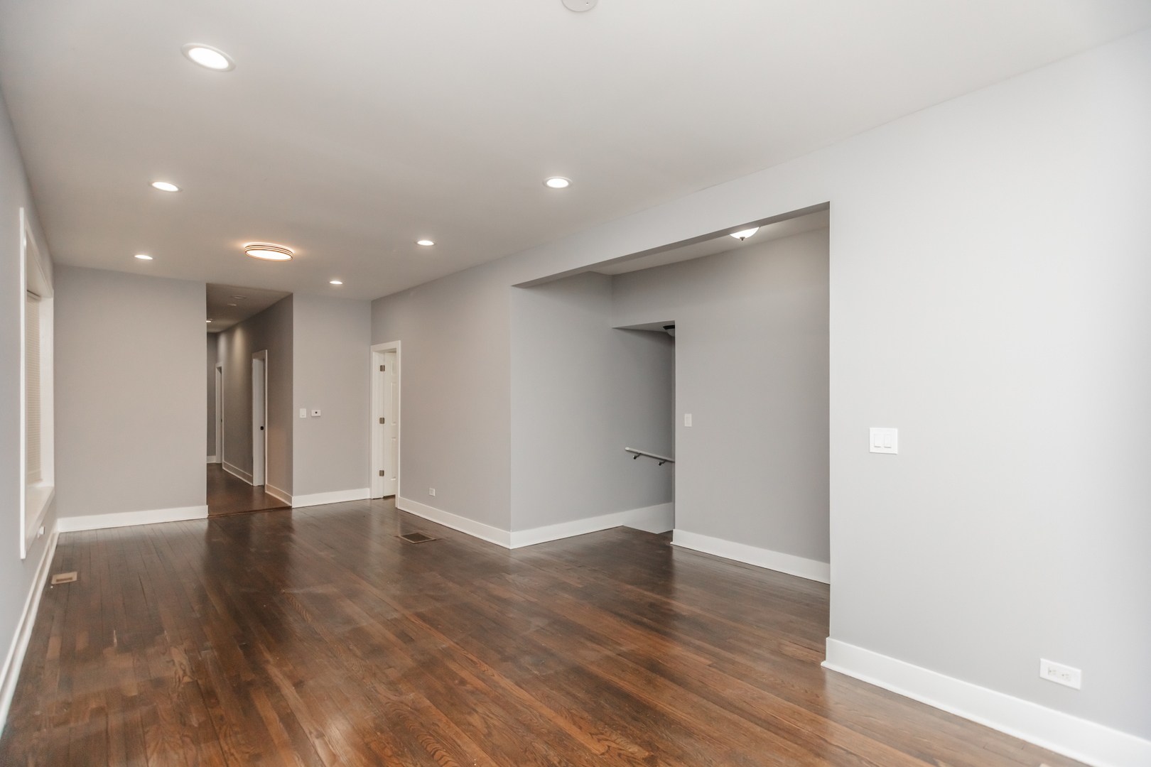 Property Photo: 6826 S Prairie Avenue IL 60637