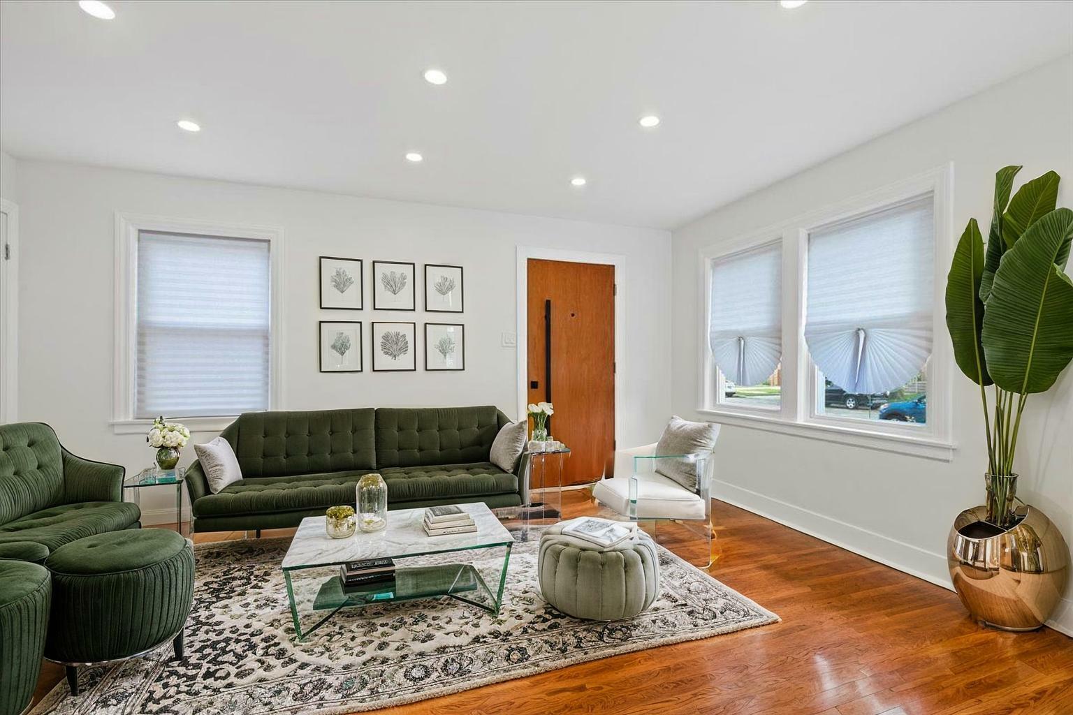 Property Photo: 11456 S Talman Avenue IL 60655