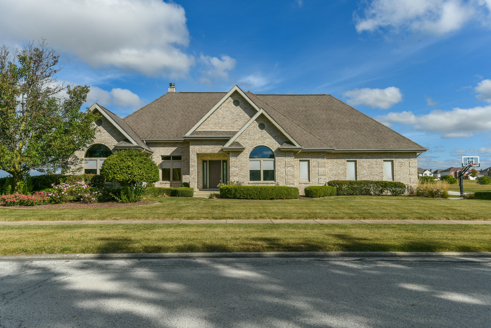 Property Photo: 305 Orchard Lane IL 60401