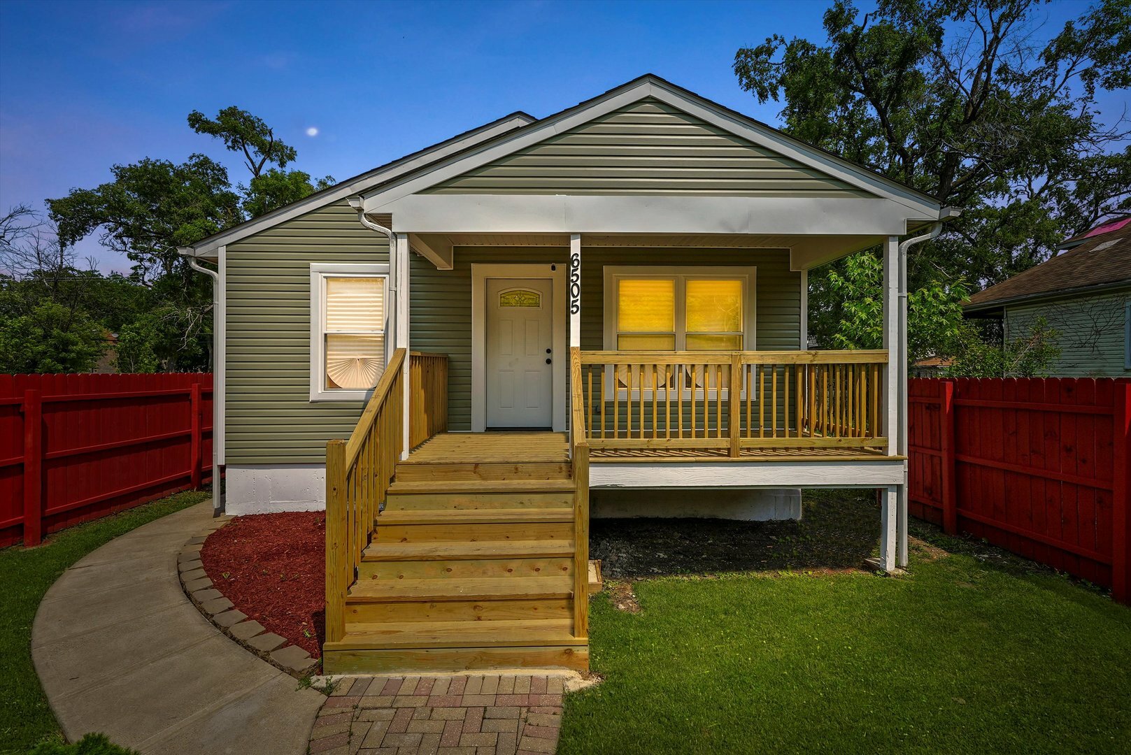 Property Photo: 6505 S Wood Street IL 60636