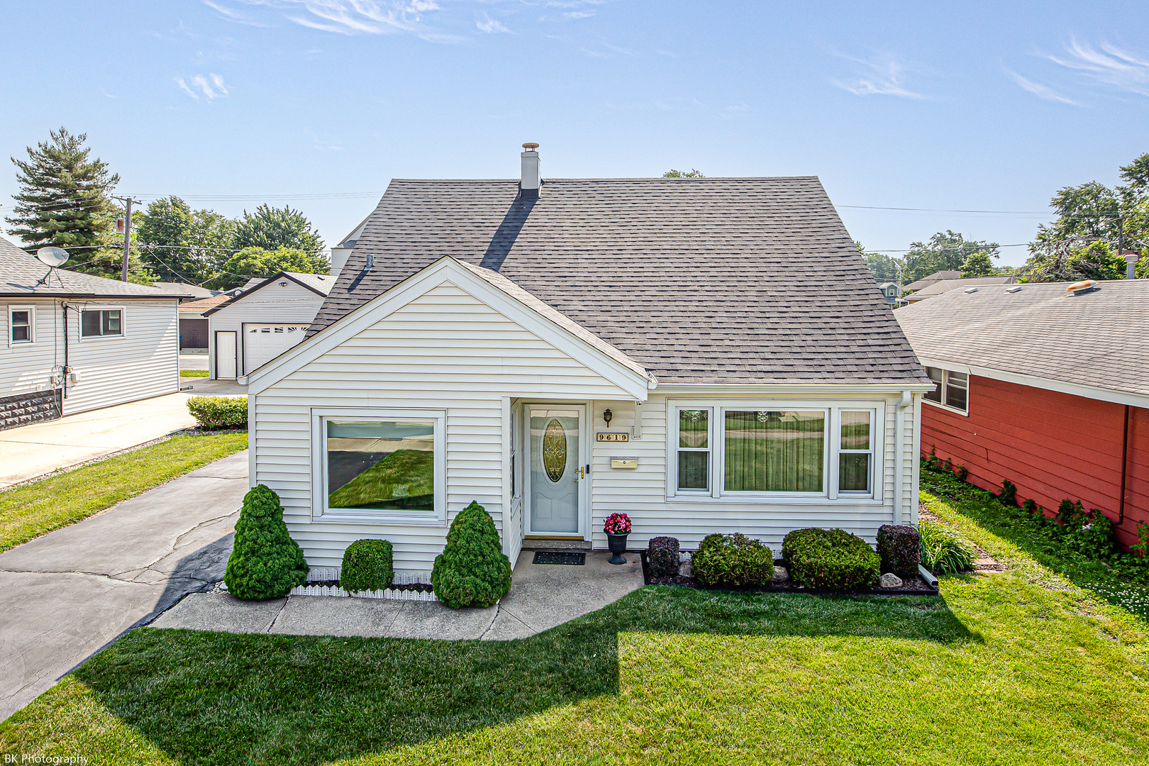 Property Photo: 9619 S 53rd Avenue IL 60453