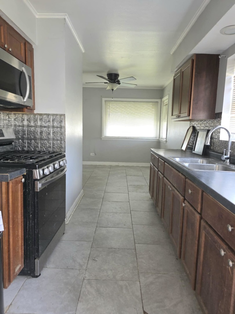 Property Photo: 14301 Kimbark Avenue IL 60419
