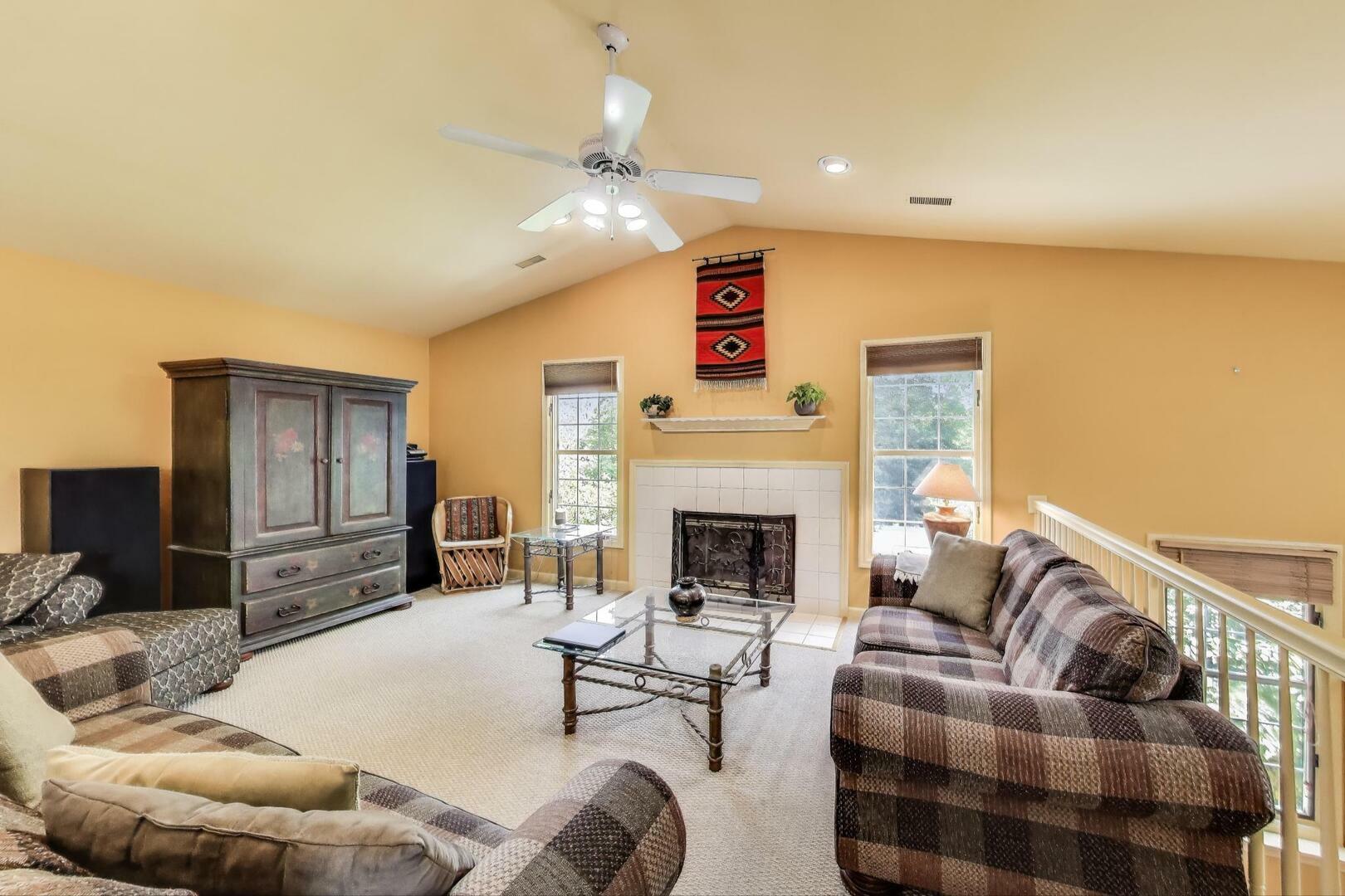 Property Photo: 873 N Cove Drive 873 IL 60067