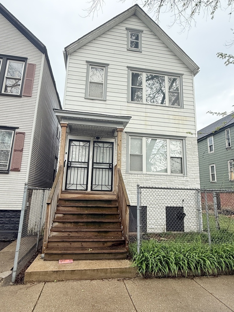 Property Photo: 4451 S Shields Avenue IL 60609