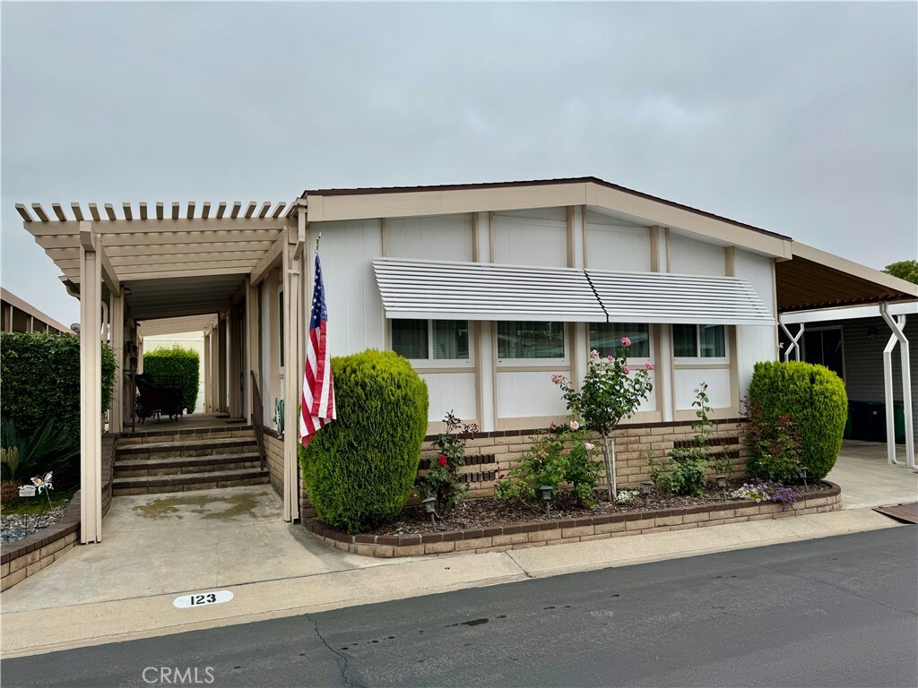 Property Photo: 5200 Irvine Blvd 123 CA 92620
