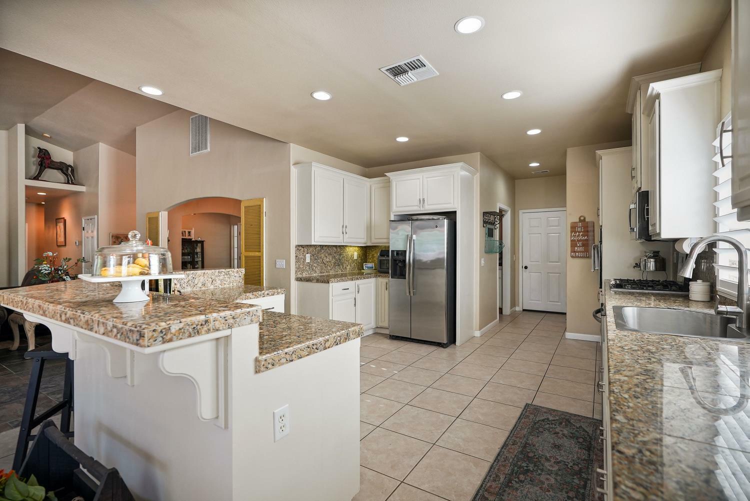 Property Photo: 2037 Greenbriar Road CA 95252