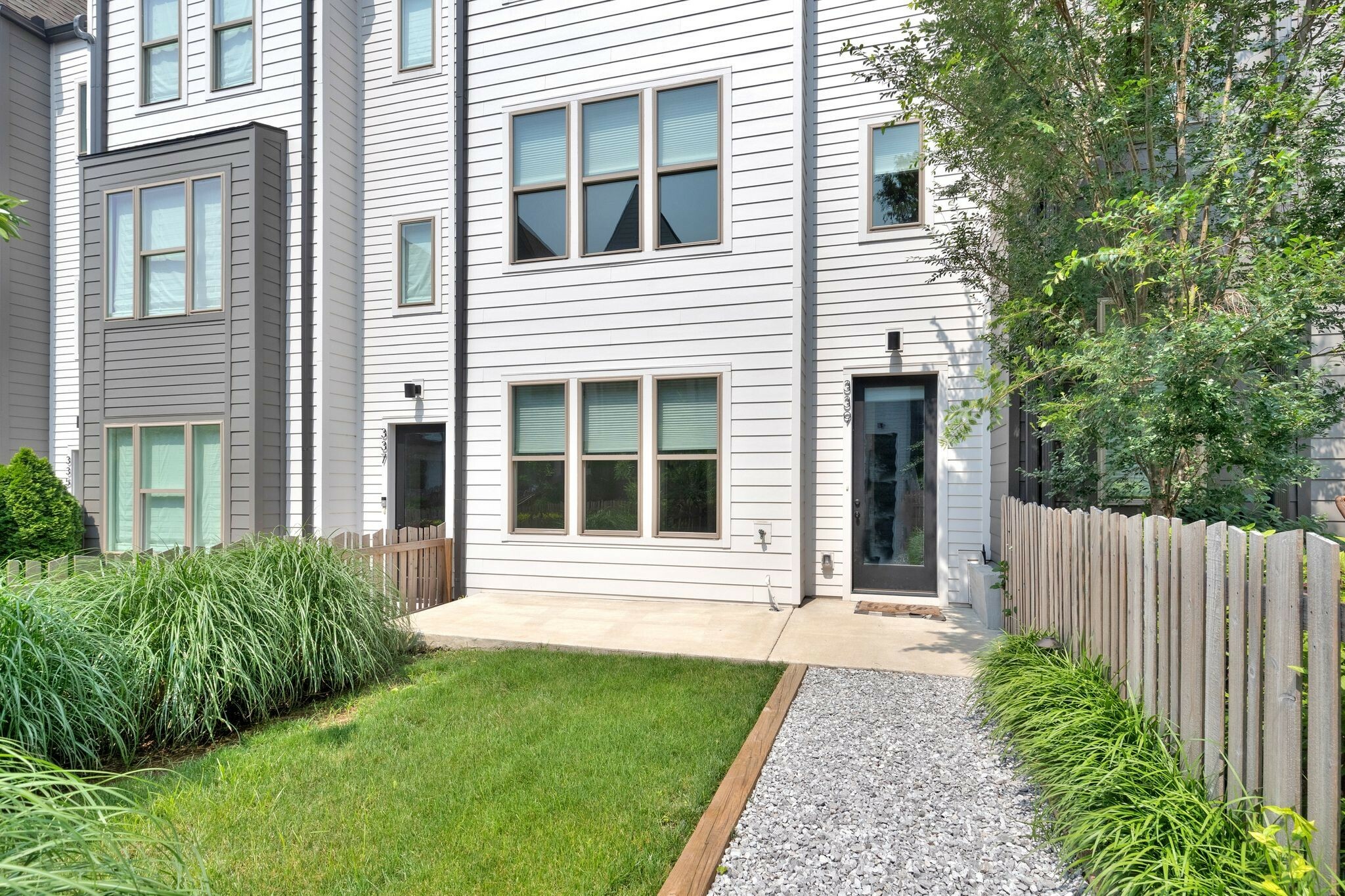 Property Photo:  339 E Village Ln  TN 37216 