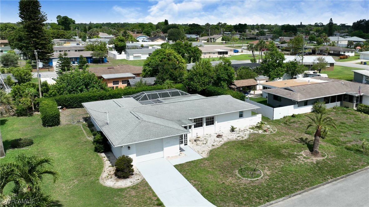 Property Photo: 104 Waterview Avenue FL 33936