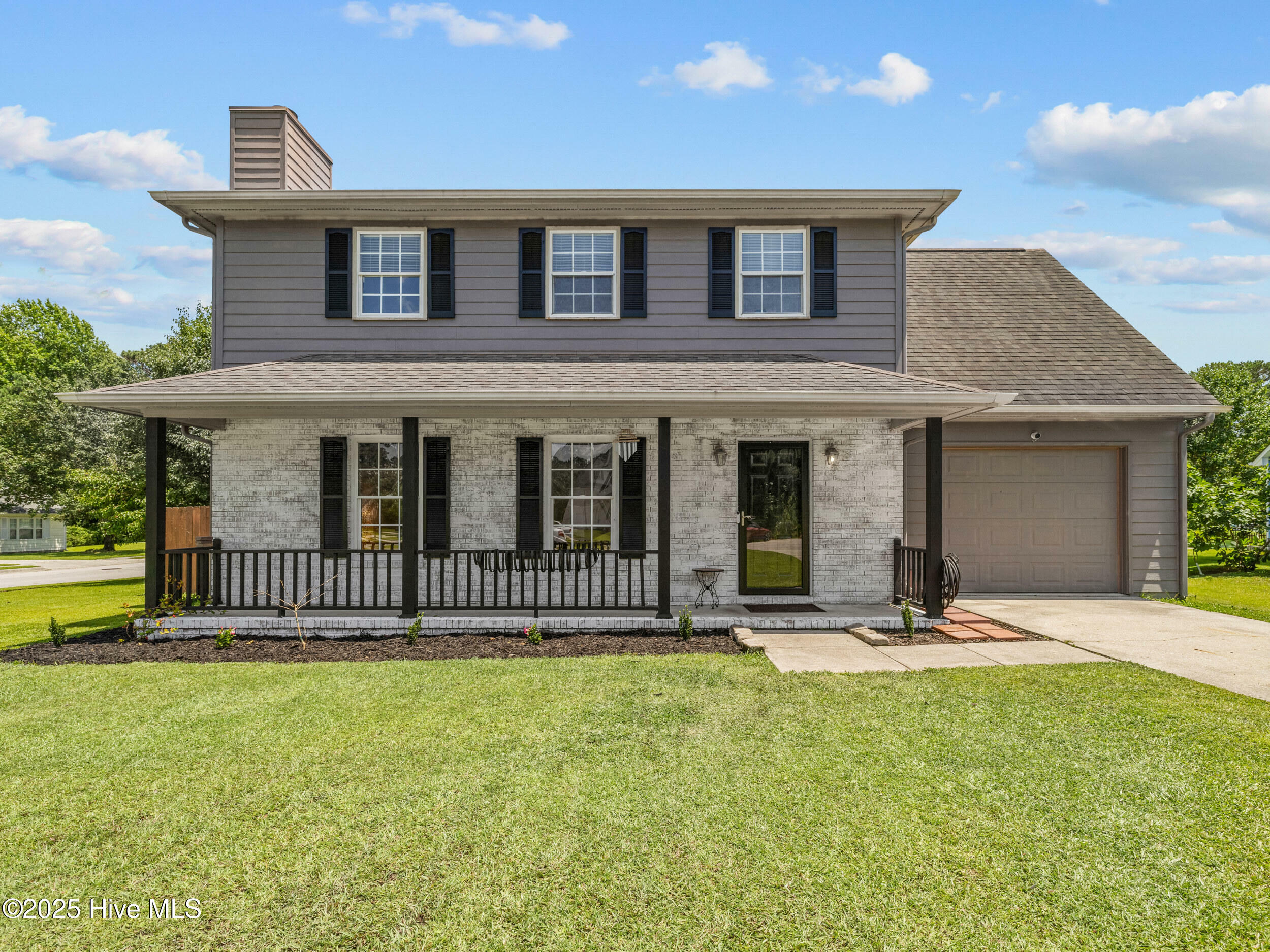 Property Photo: 201 Suffolk Court NC 28546