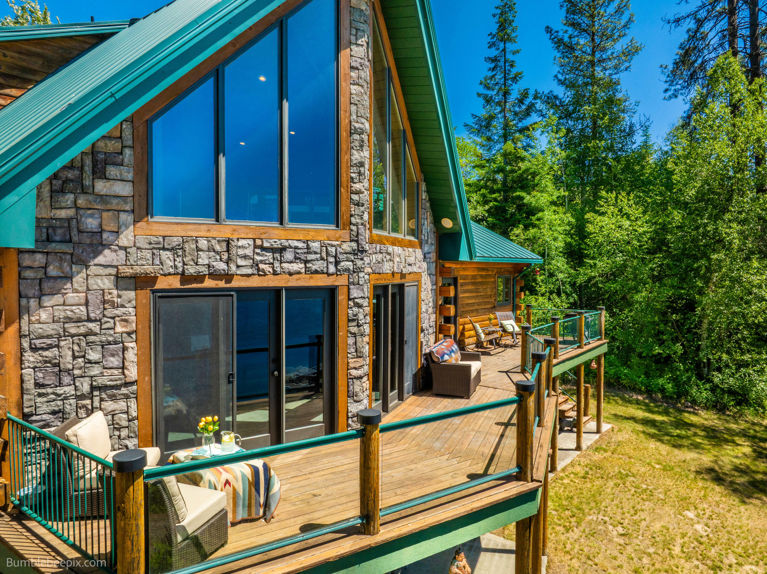 Property Photo: 32261 Leclerc Rd N WA 99139