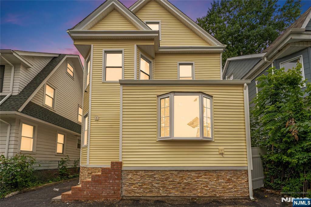 Property Photo:  139 Sanford Street  NJ 07018 