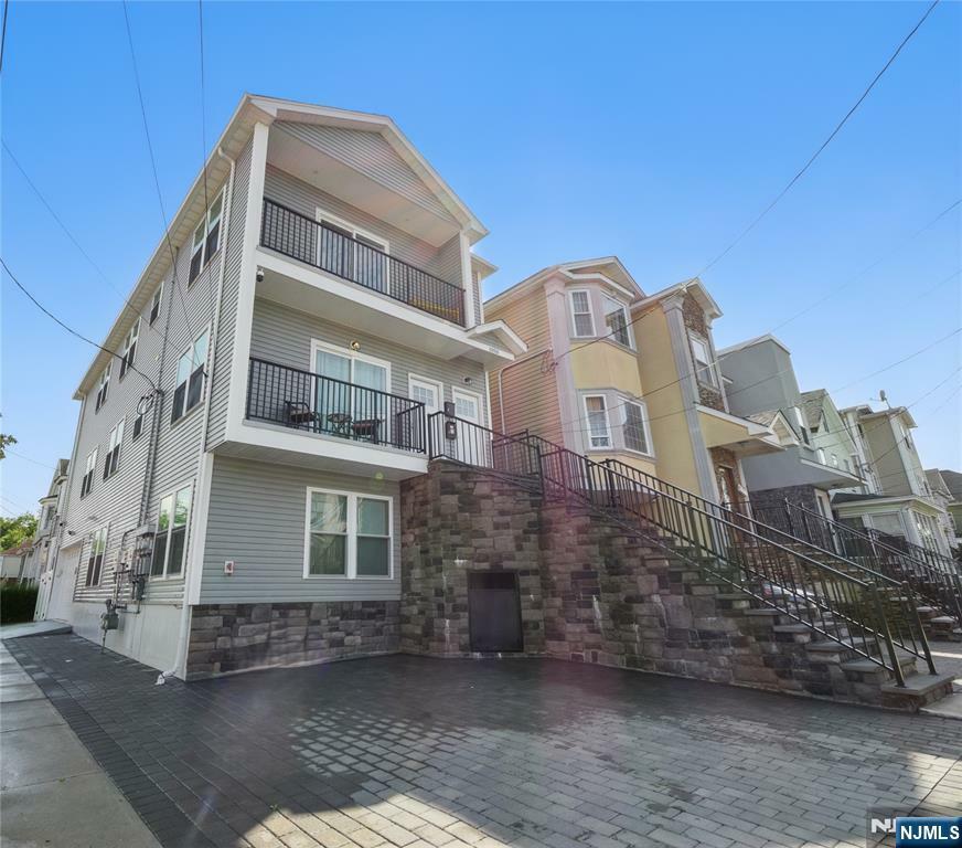 1050 Bond Street  Elizabeth NJ 07201 photo