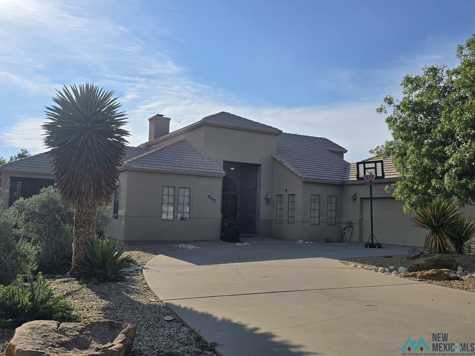 Property Photo: 507 Oakwood Place NM 88220