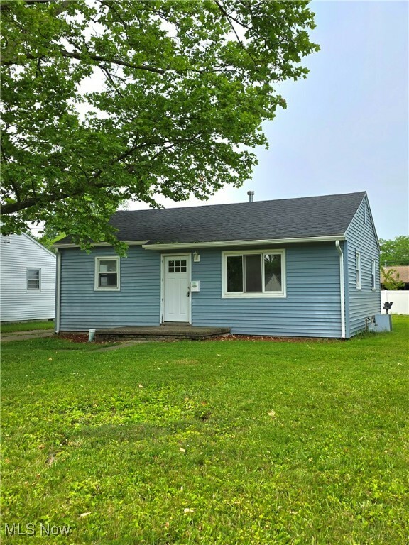 Property Photo: 310 Pasadena Avenue OH 44035