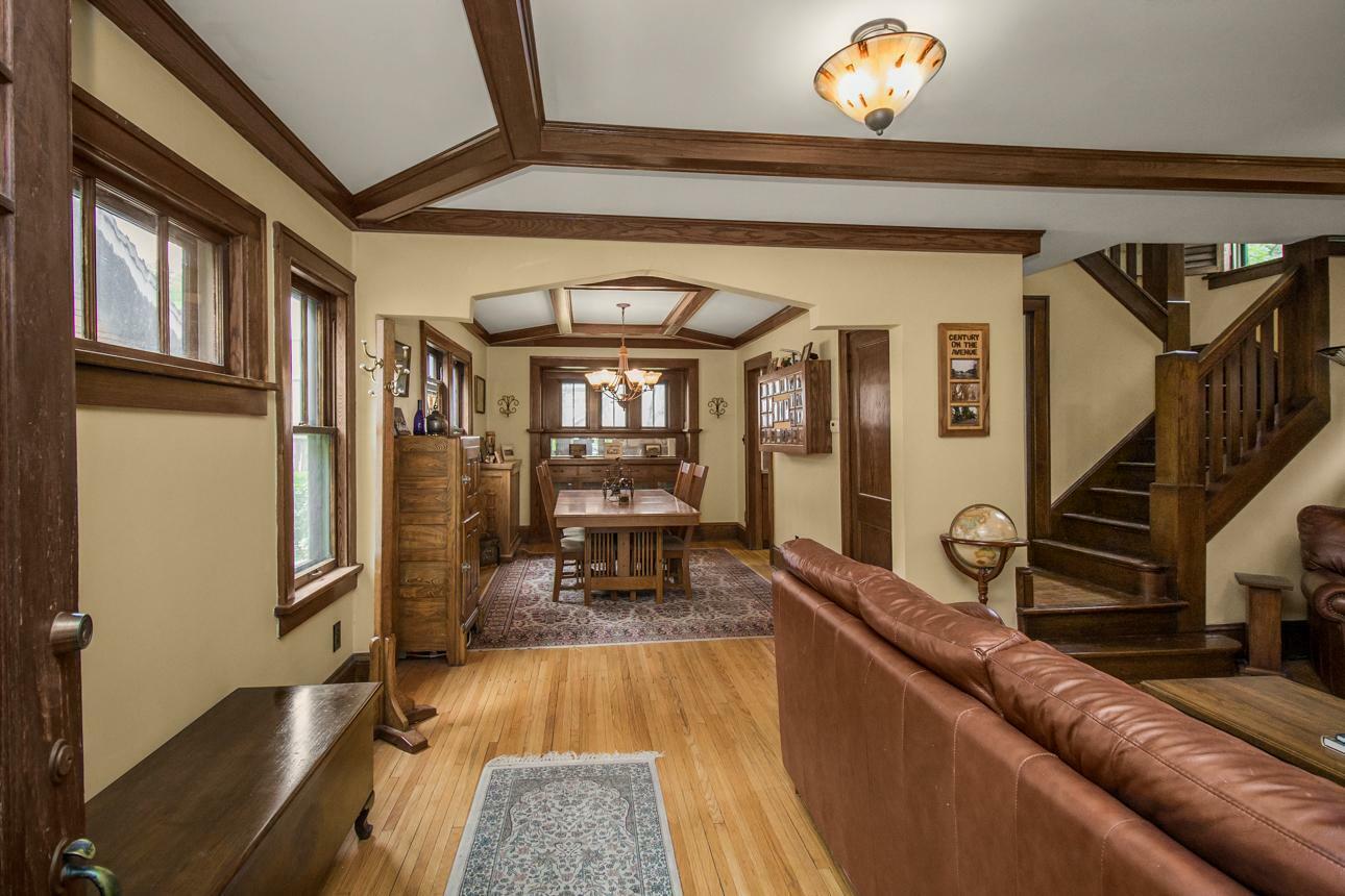 Property Photo: 1327 Fairmount Avenue MN 55105