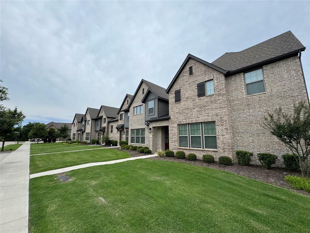Property Photo: 1951 Sweetwater Lane TX 75013
