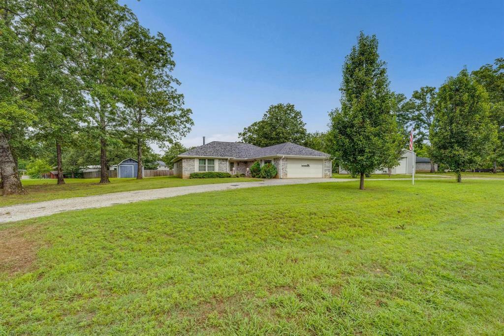 Property Photo: 15 Cumberland Circle TX 75021