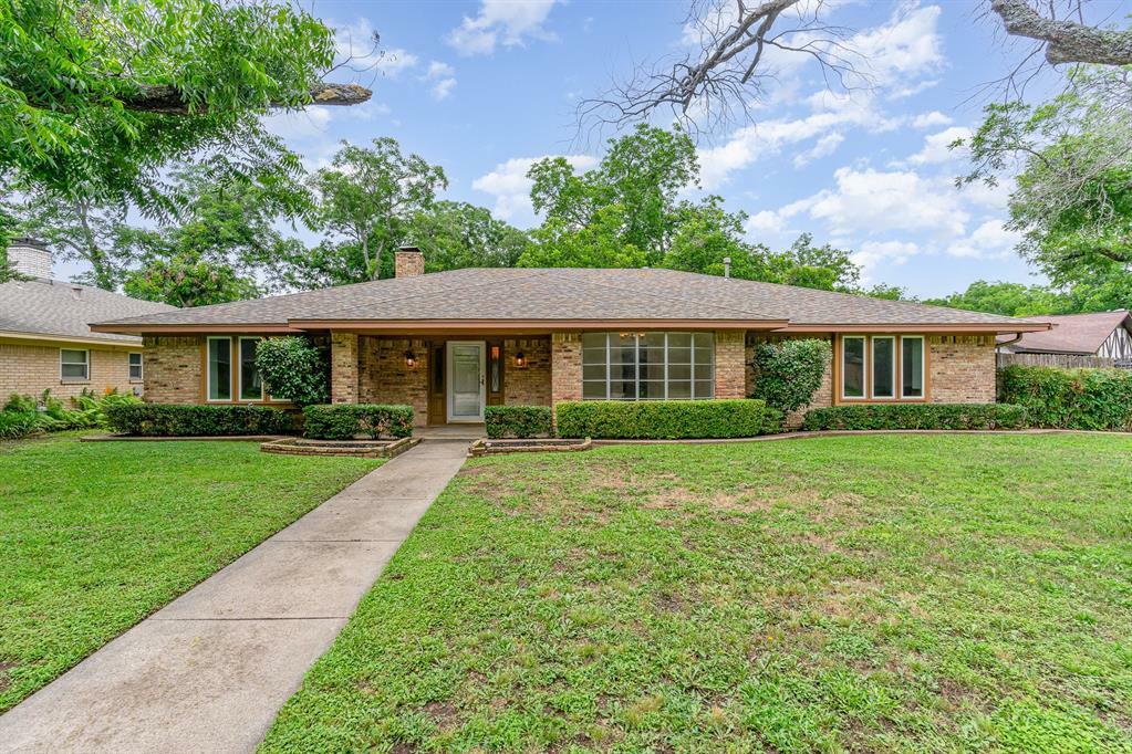 Property Photo: 3004 Glasgow Drive TX 76015