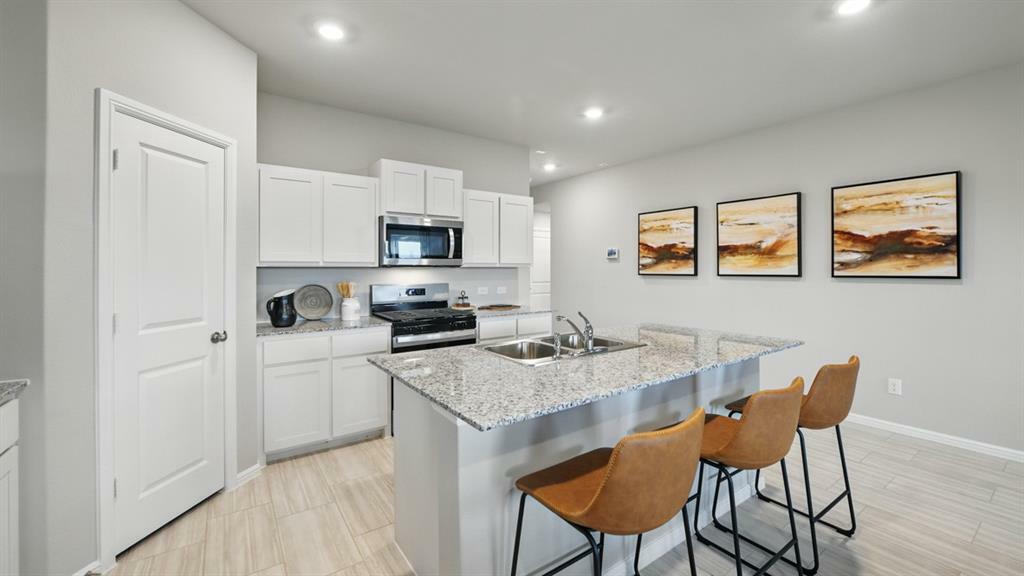 Property Photo: 1637 Cansler Drive TX 76249