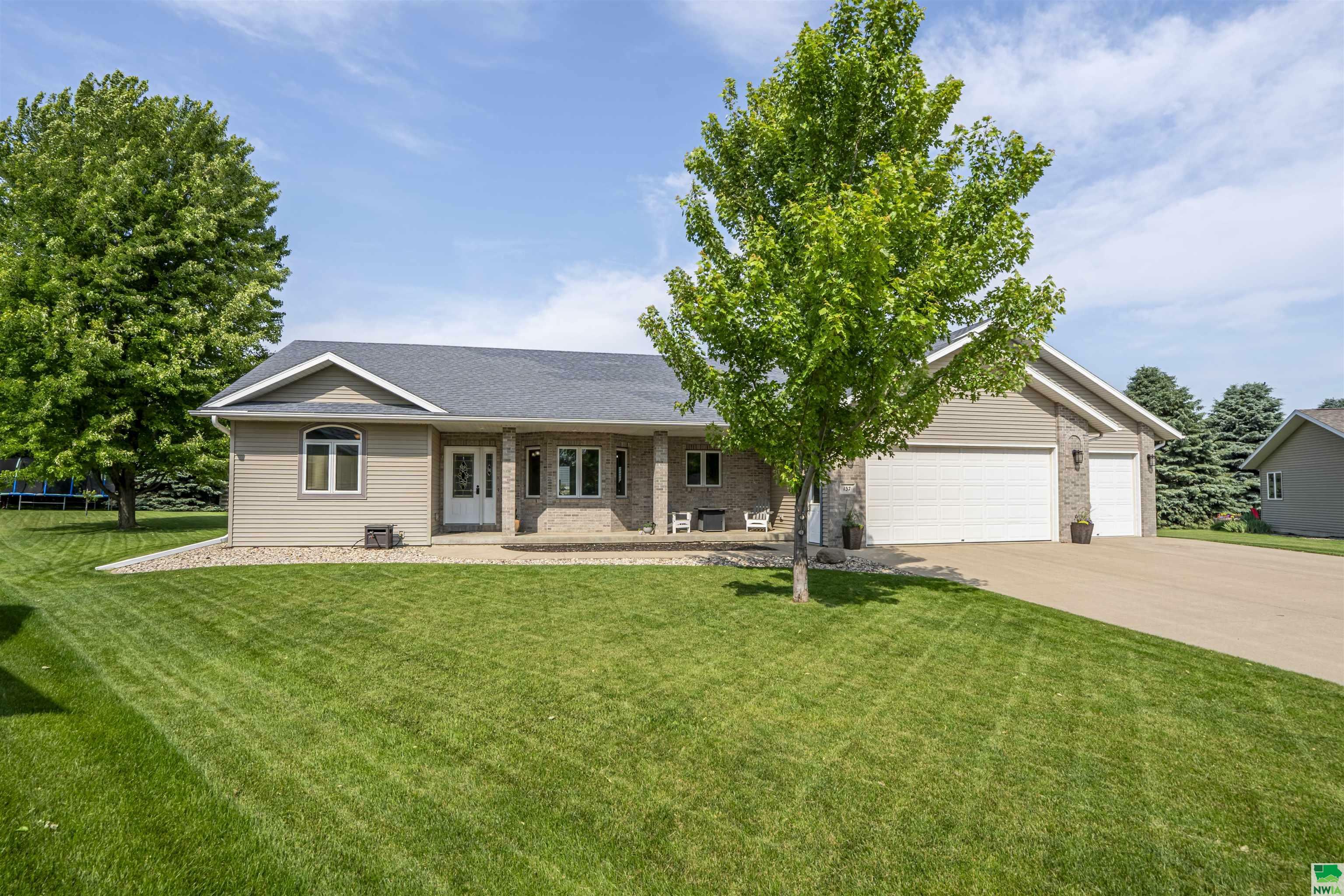 Property Photo: 137 9th St Circle NE IA 51250