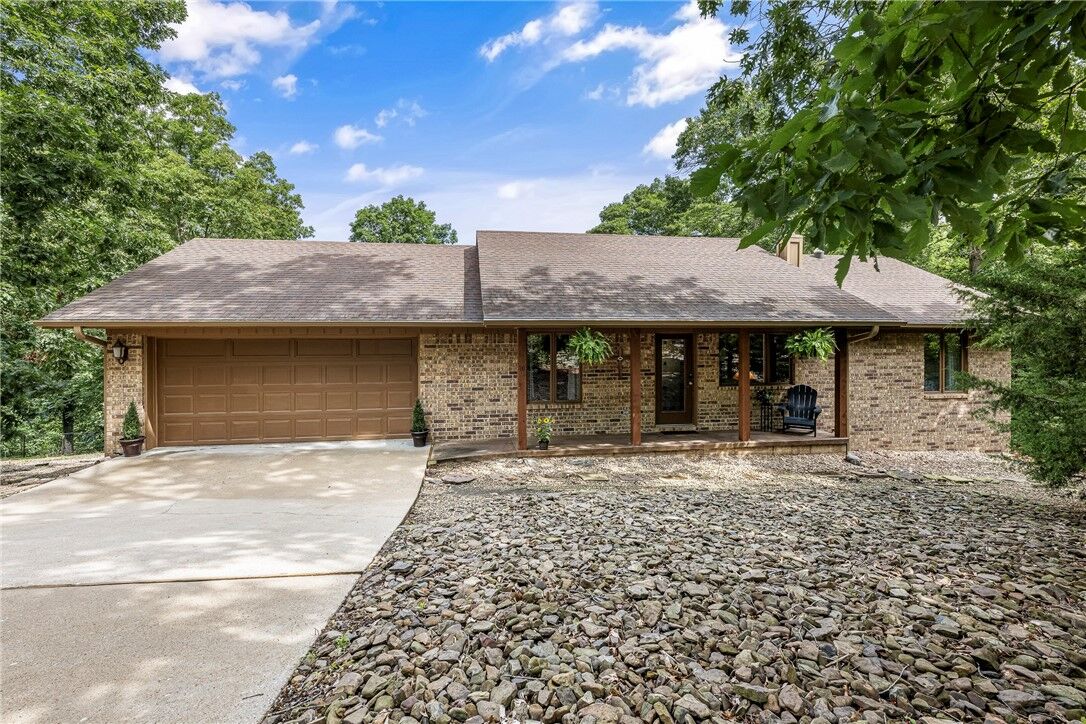 Property Photo:  10 N Marina Circle  AR 72715 