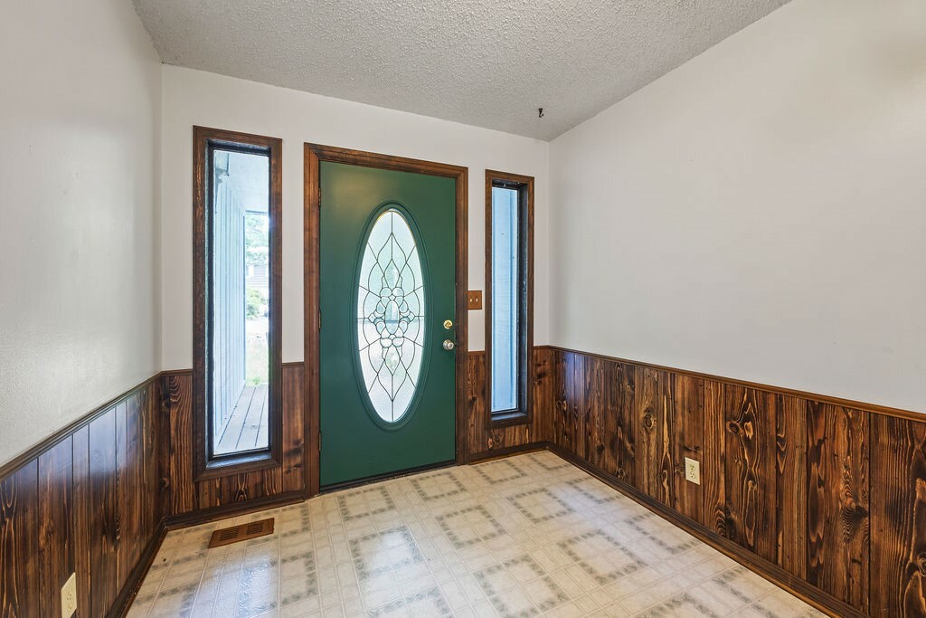 Property Photo: 3109 E Graham Lane AR 72758
