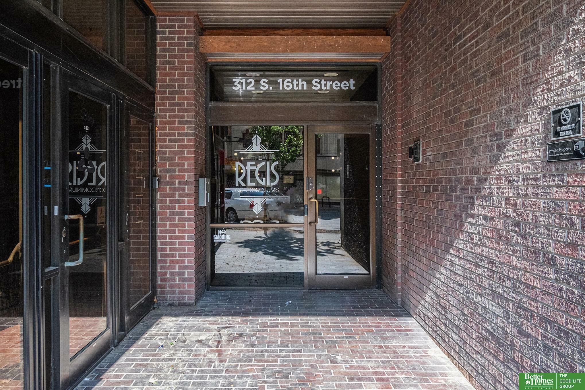 Property Photo: 312 S 16th Street 904 NE 68102