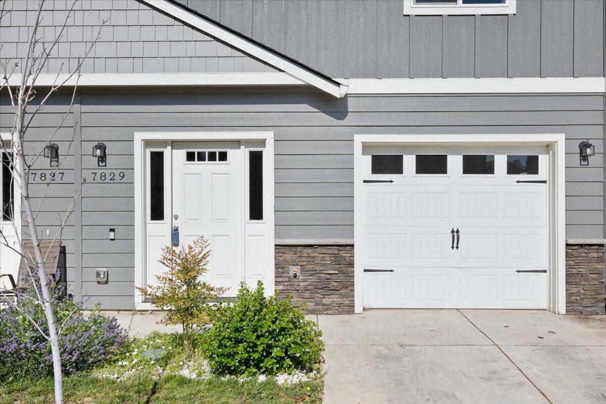 Property Photo: 7829 Jacqueline Way OR 97503
