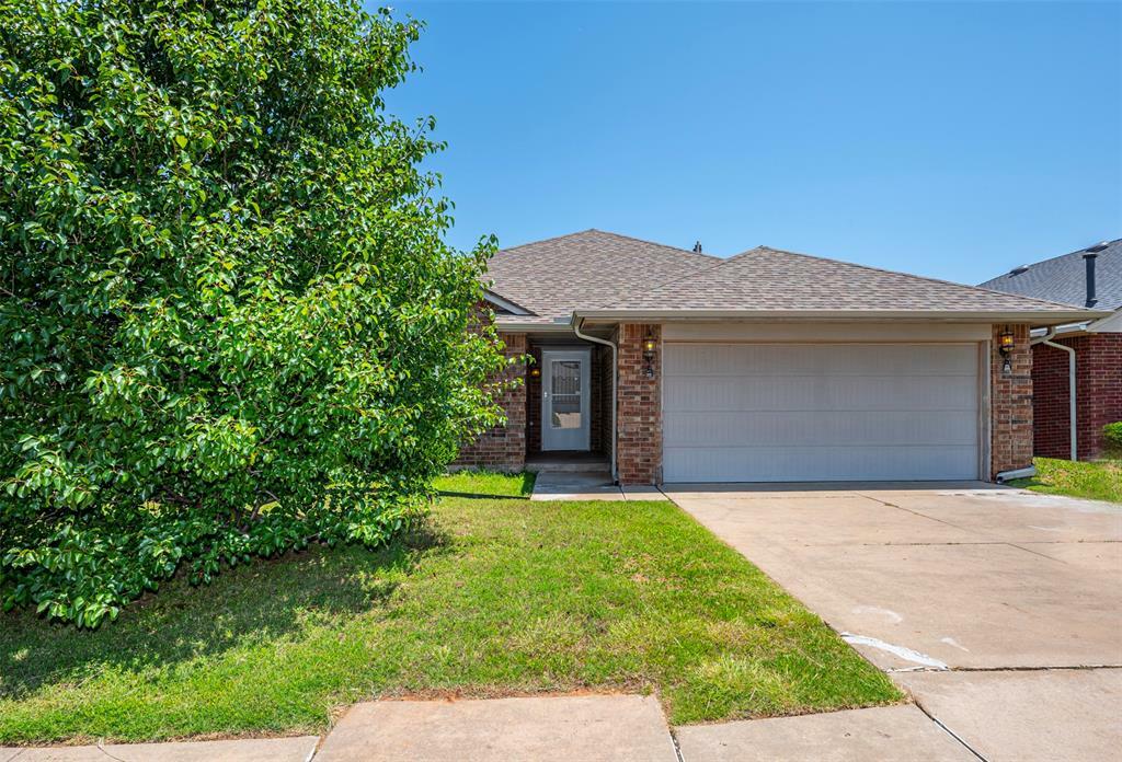Property Photo: 2945 NW 181st Street OK 73012