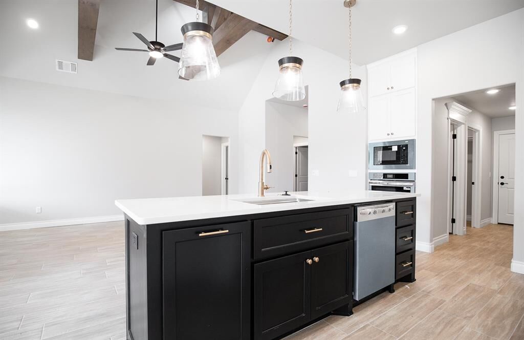 Property Photo:  3906 Lleyton Drive  OK 73072 