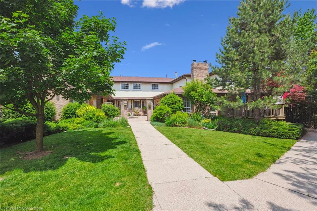 Property Photo: 454 Beechwood Place 4 ON N2T 1Y8