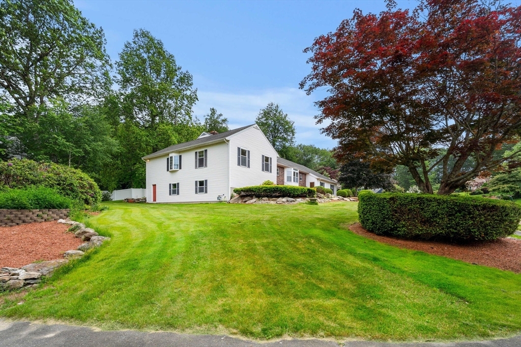 Property Photo: 10 Sumac Circle MA 01520