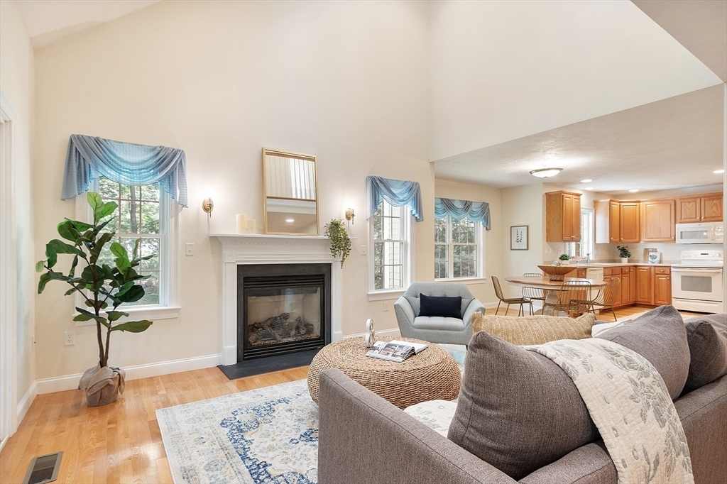 Property Photo:  12 Lane Farm Dr 12  MA 01730 