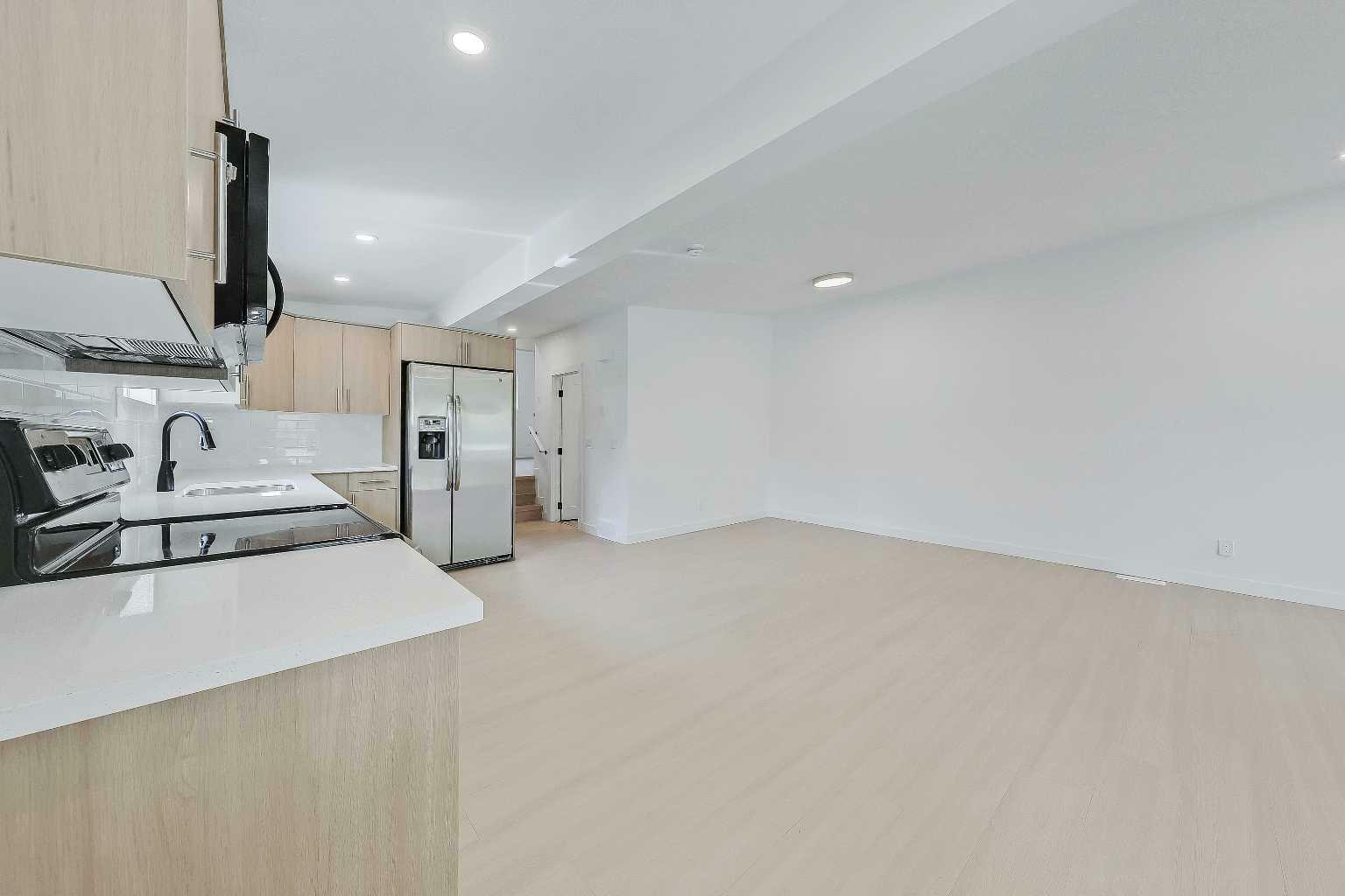 Property Photo: 639 69 Avenue SW AB T2V 0P1