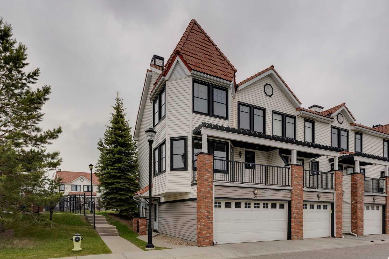 Photo de la propriété: 36 Royal Oak Lane NW AB T3G 6B4