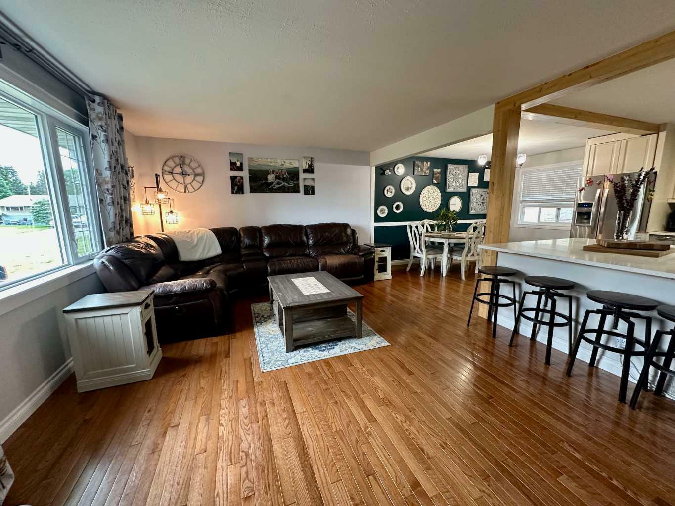 Property Photo:  101 Poplar Place  AB T7V 1E6 