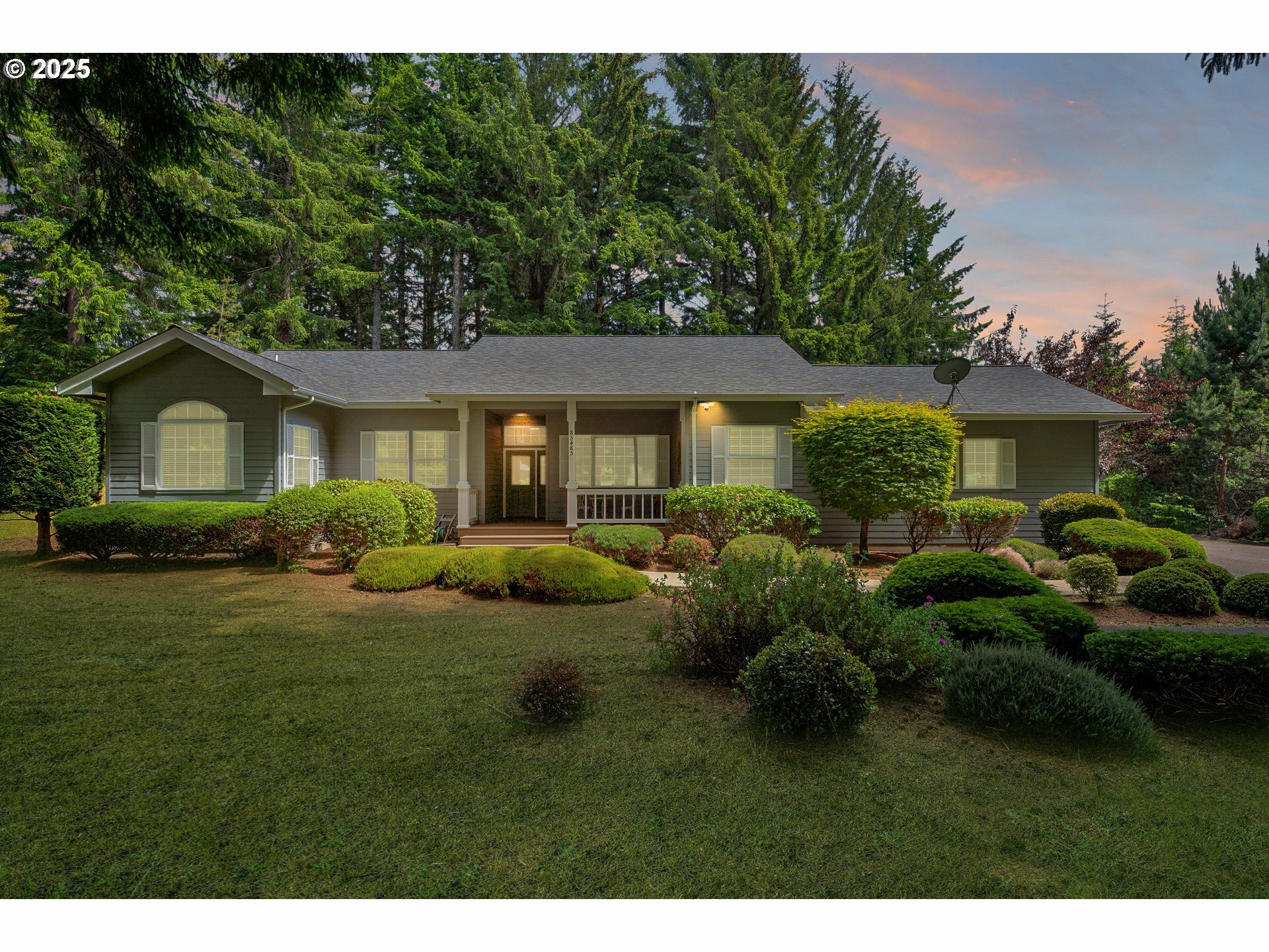Property Photo:  83485 Clear Lake Rd  OR 97439 