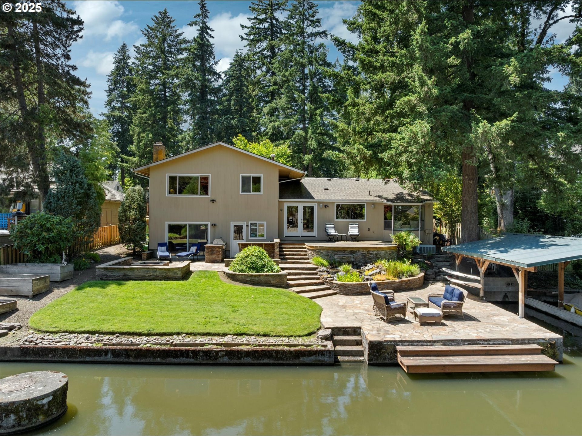 17810 Sarah Hill Ln  Lake Oswego OR 97035 photo