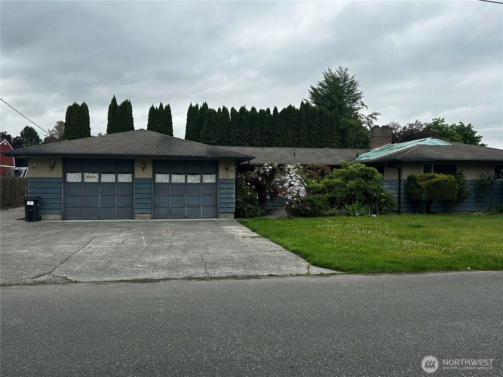 Property Photo: 2230 E Parkway Drive WA 98273