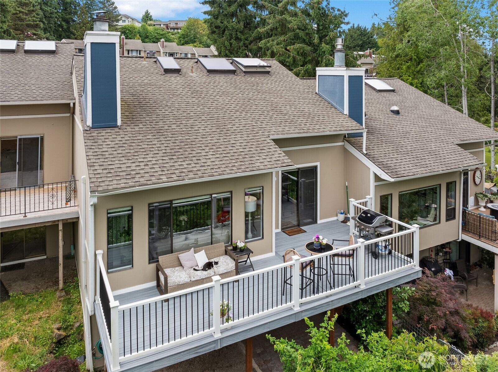 Property Photo:  2104  7th Avenue SW  WA 98371 