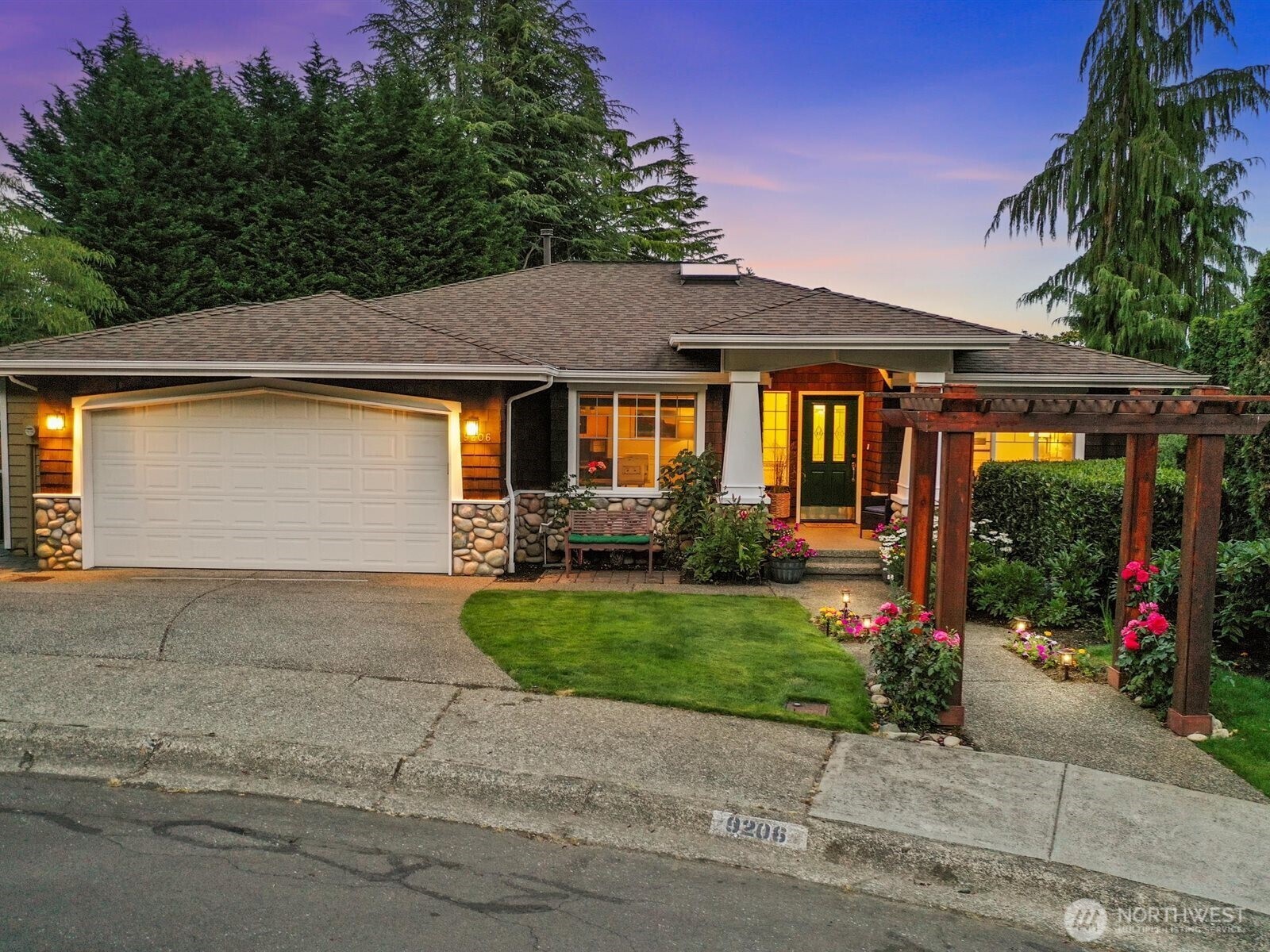 Property Photo: 9206 NE 126th Place WA 98034