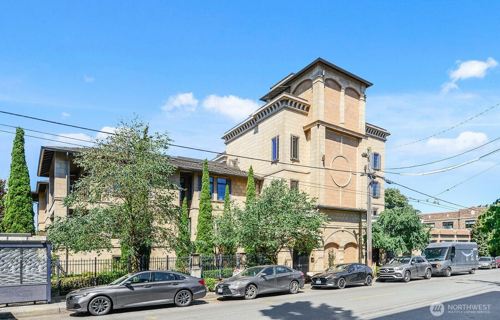 745  Bellevue Avenue E 201  Seattle WA 98102 photo