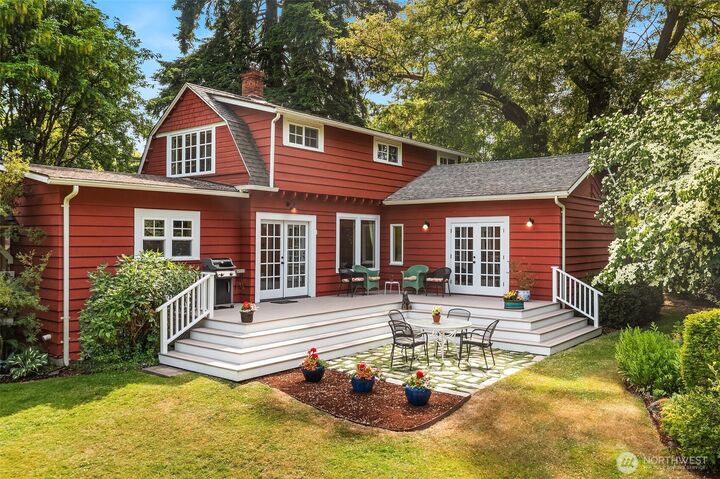 Property Photo:  9026 SW 184th Street  WA 98070 