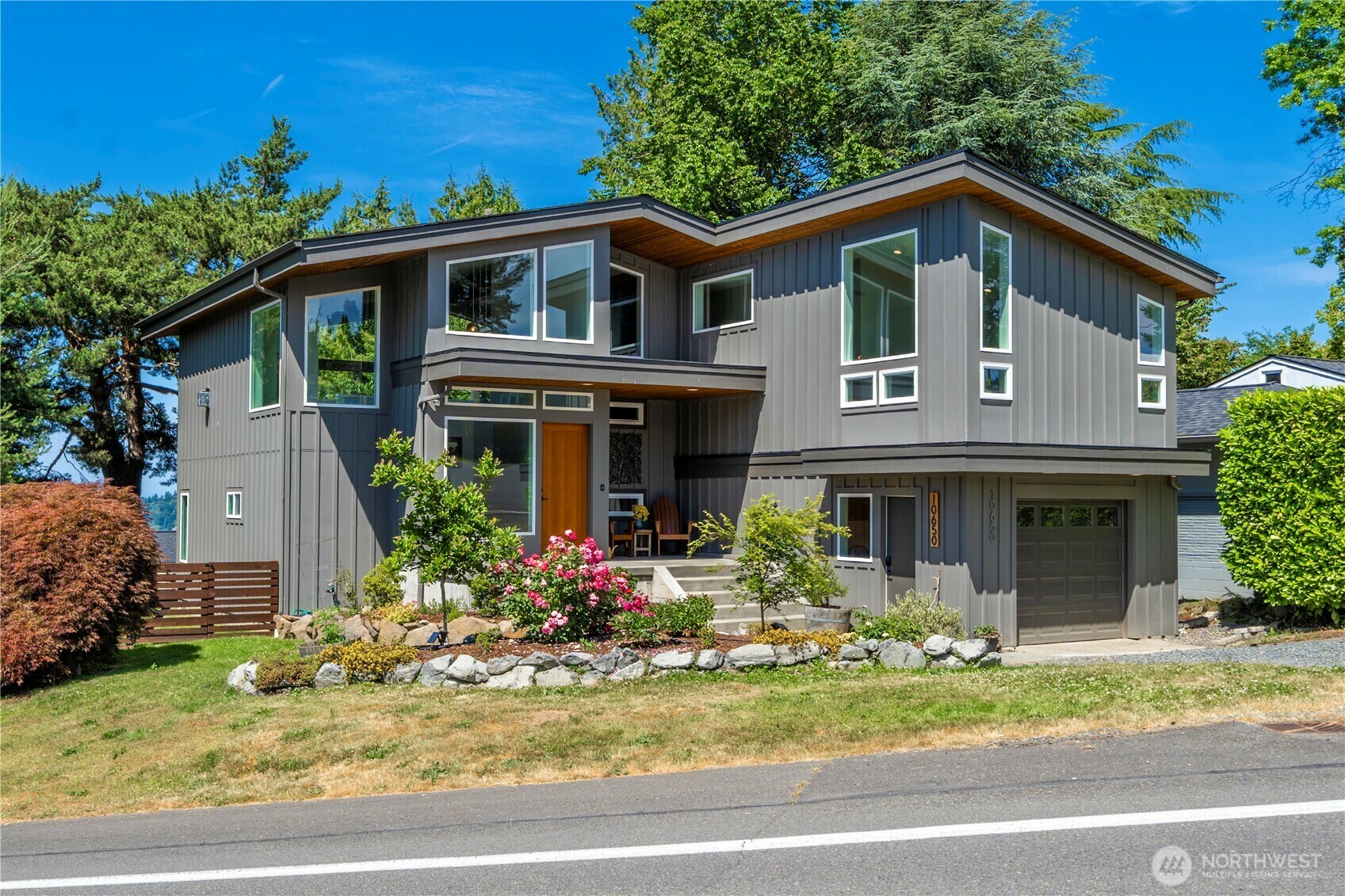 Property Photo: 10650 Cornell Avenue S WA 98178