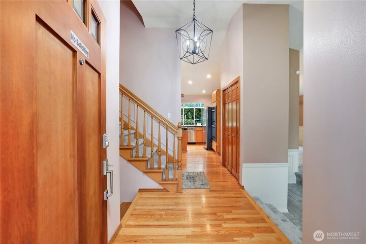 Property Photo: 1612 SW 304th Street WA 98023