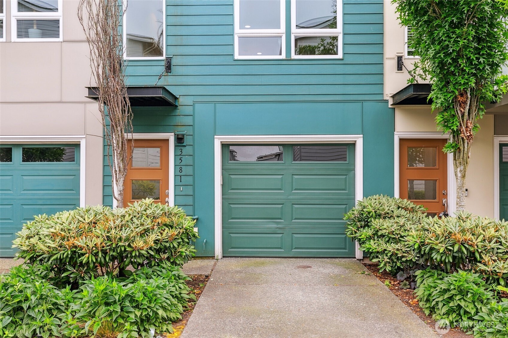 Property Photo:  3581 NE 146th Place  WA 98155 
