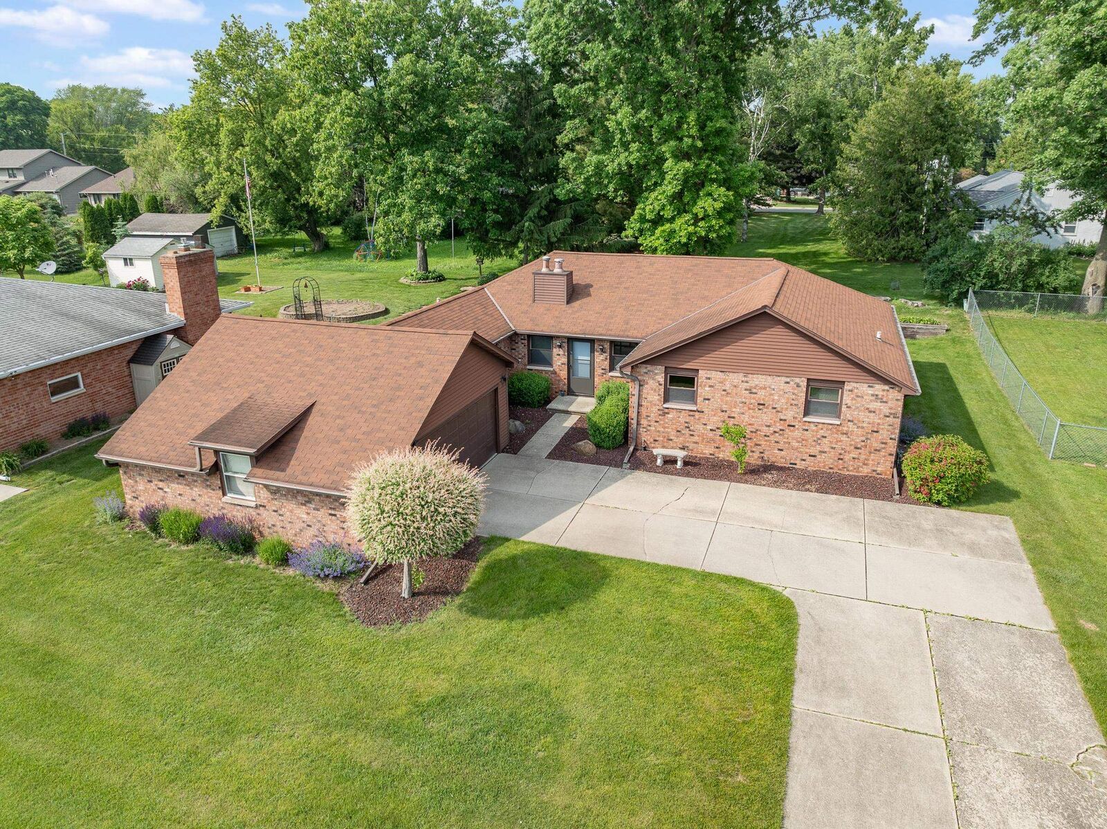 Property Photo:  1763 Highview Street  WI 54115 